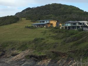 Photo #5 of OceanScape Luxury Beachfront Villas in Way Way, Australia