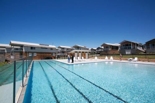 Photo #2 of Caves Coastal Bar & Bungalows in Caves Beach, Australia