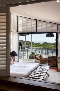 Photo #5 of Caves Coastal Bar & Bungalows in Caves Beach, Australia
