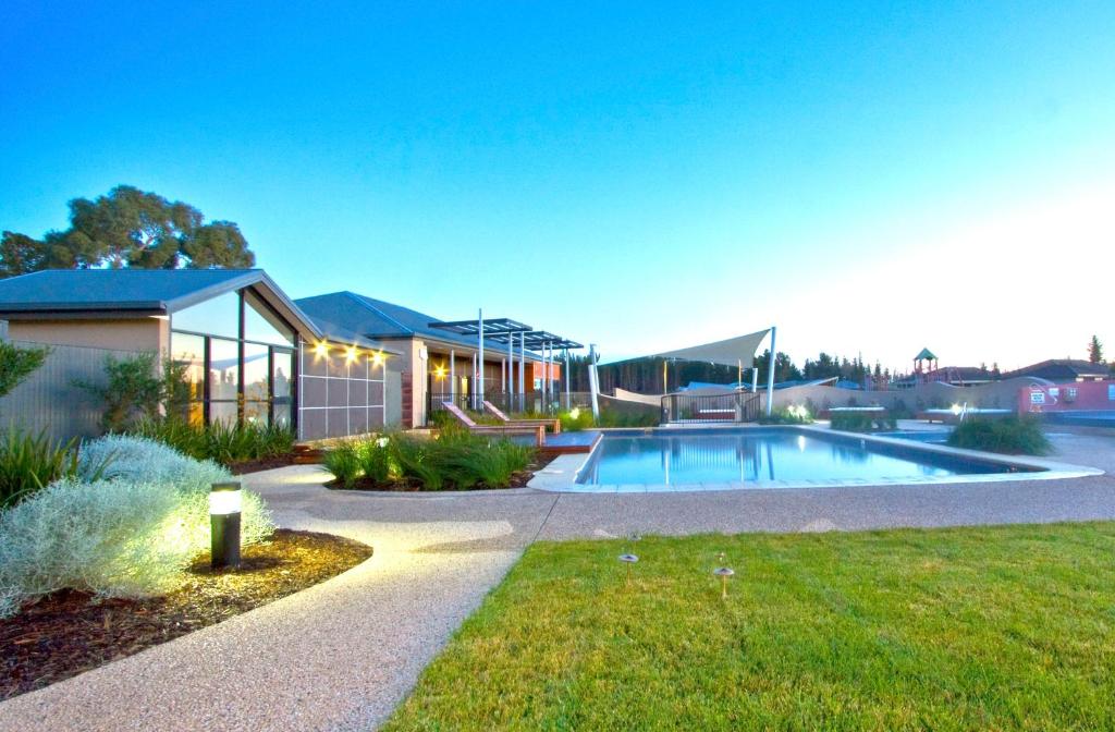 Photo of Club Wyndham Seven Mile Beach, Trademark Collection by Wyndham in Seven Mile Beach, Australia