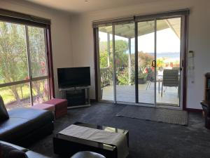Photo #5 of Eagle Bay Views in Eagle Point, Australia