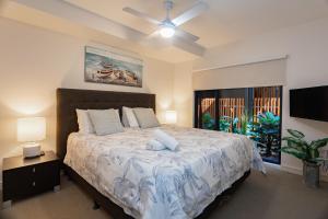 Photo #5 of C-Scape water front apartment in Cowes, Australia