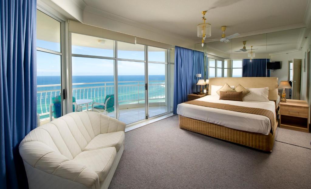 Photo #1 of 2nd Avenue Beachside Apartments in Burleigh Heads, Australia