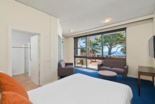 Photo #2 of North Pier Hotel in Cowes, Australia