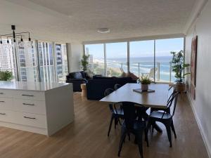 Photo #5 of Hi Surf Beachfront Resort Apartments in Surfers Paradise, Australia