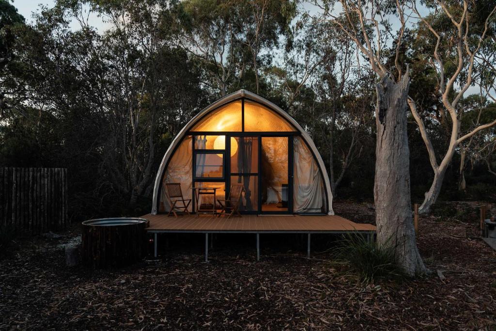 Photo of Eco Luxury - Heated - Hot Tub - Waterfront - Freycinet in Coles Bay, Australia