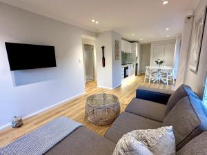Photo #5 of Pura Vida - Opposite the Beach! in South West Rocks, Australia