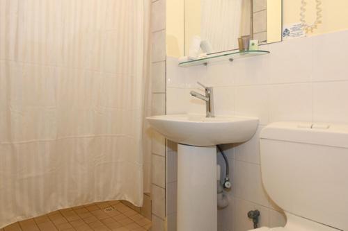 Photo #3 of Ocean View Motel in North Beach, Australia