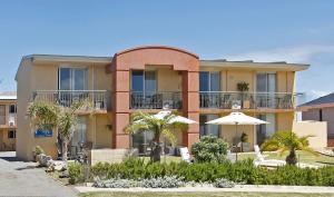 Photo #5 of Ocean View Motel in North Beach, Australia