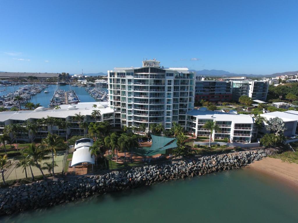 Photo of Mariners North Holiday Apartments in Townsville City, Australia