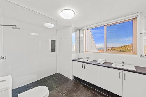 Photo #3 of Sanctuary Beach Resort in Currumbin, Australia