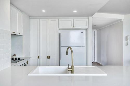 Photo #3 of Kirra Beach Apartments in Coolangatta, Australia