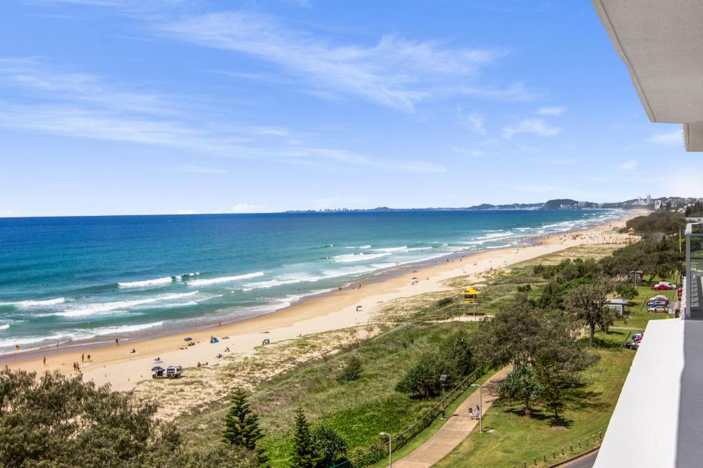 Photo #1 of Boulevard Towers on Broadbeach in Broadbeach, Australia