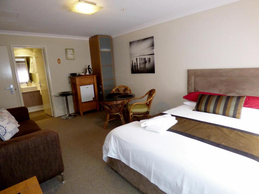 Photo #1 of Breakwater Short Stay in Mandurah, Australia