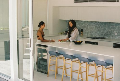 Photo #3 of 71 Hastings Street - Beachfront in Noosa Heads, Australia