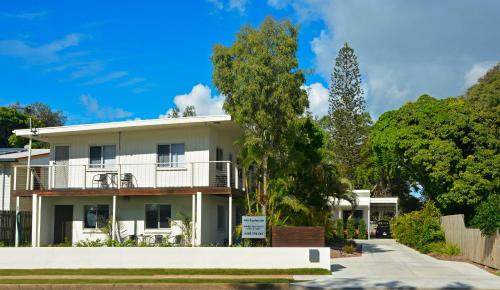 Photo #3 of 545 Esplanade in Urangan, Australia