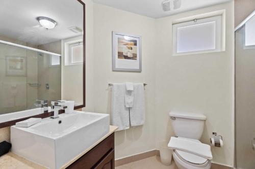 Photo #3 of Beachfront - Beach Garden Studio - E124-1 in Oranjestad West, Aruba