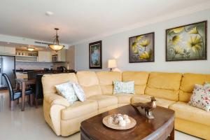 Photo #5 of Beachfront - Beach Garden Studio - E124-1 in Oranjestad West, Aruba