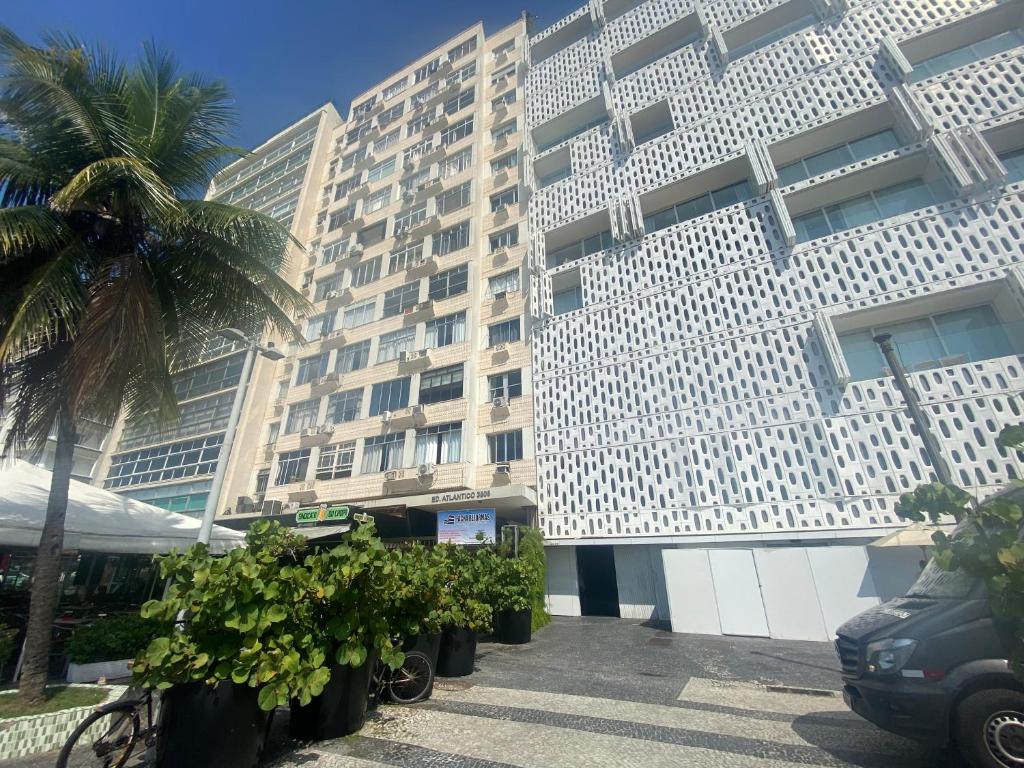 Photo #1 of Studio completo ENTRADA pela PRAIA DE COPACABANA, com ar, wifi, netflix, até 4 pessoas, pauloangerami AA3806 in Copacabana, Brazil