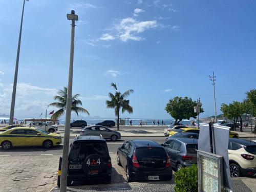 Photo #3 of Studio completo ENTRADA pela PRAIA DE COPACABANA, com ar, wifi, netflix, até 4 pessoas, pauloangerami AA3806 in Copacabana, Brazil