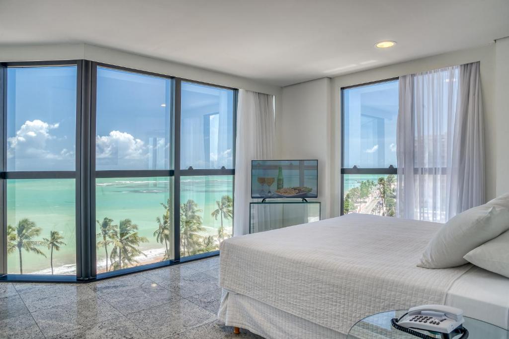 Photo of Hotel Brisa Tower Maceió in Ponta Verde, Brazil