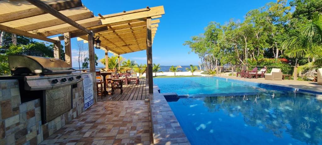 Photo of La Isla Resort in Caye Caulker, Belize