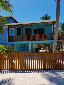 Photo #4 of Carolyn's House in Caye Caulker, Belize