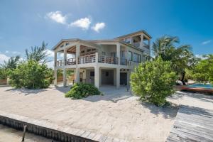 Photo #6 of Suite 3 at Island Pearl Gold Standard Certified in Caye Caulker, Belize