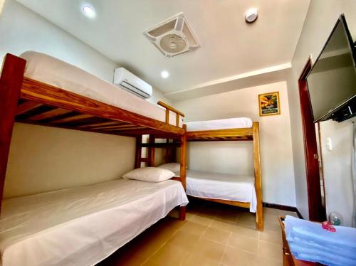 Photo #3 of Hostal Aurora, Smith Lodging in Taganga, Colombia