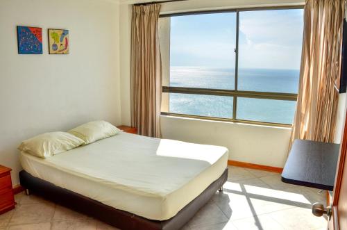 Photo #2 of Apartamentos El Peñón del Rodadero VISTA AL MAR - By Apartamar Santa Marta in Gaira, Colombia