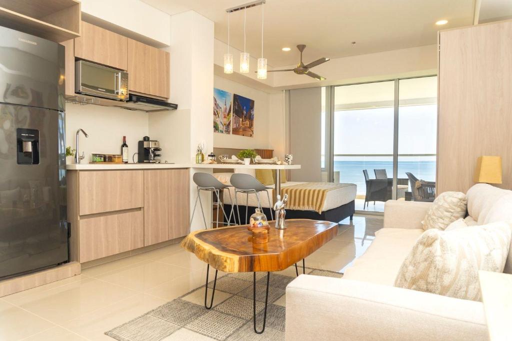 Photo #1 of CB625 Suite en Crespo con Atardecer Frente al Mar in Cartagena de Indias, Colombia
