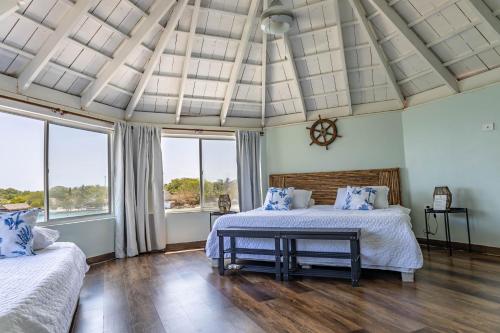 Photo #2 of Fragata Island House in Islas del Rosario, Colombia