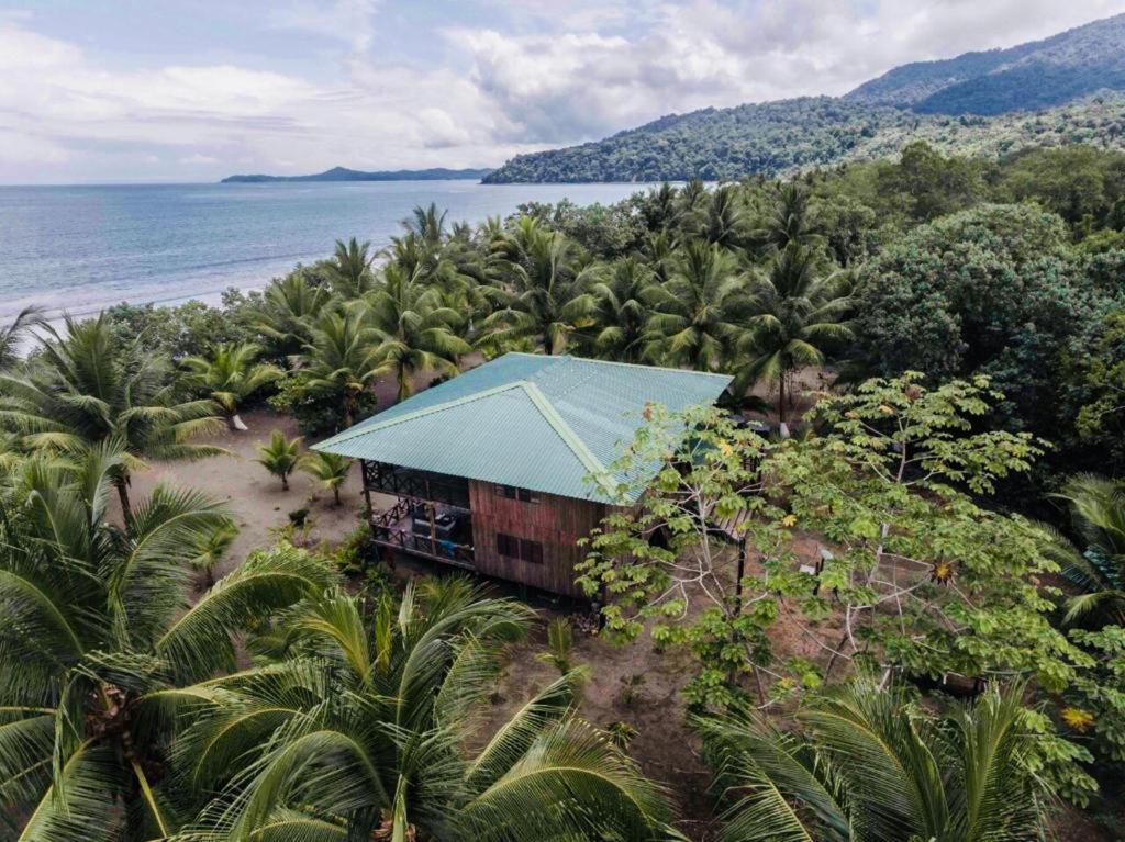 Photo of playa mecana kirita in Bahía Solano, Colombia