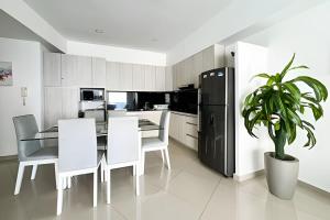 Photo #5 of Apartamento 2 Dormitorios Laguito. Vista Mar in Cartagena de Indias, Colombia
