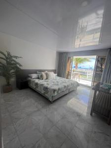 Photo #4 of Apartamentos con playa privada y vista al mar in San Andrés, Colombia
