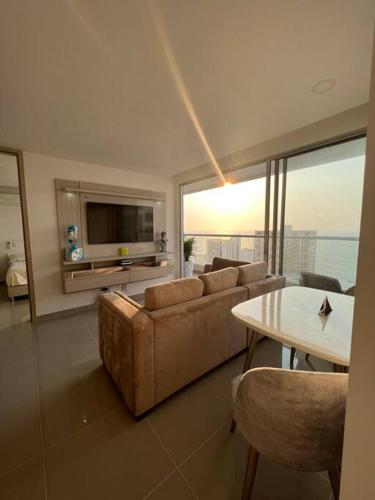 Photo #2 of Apartamento Moderno y Lujoso con vista al Mar PISO19 - Cerca a la Ciudad Amurallada in Cartagena de Indias, Colombia
