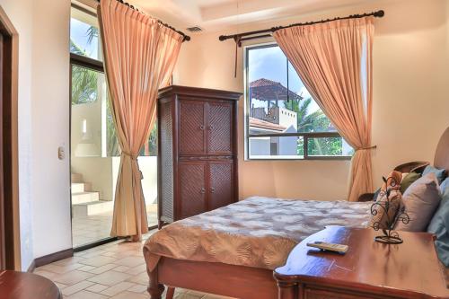 Photo #2 of Casa Lapa Oceanside Villa in Quepos, Costa Rica