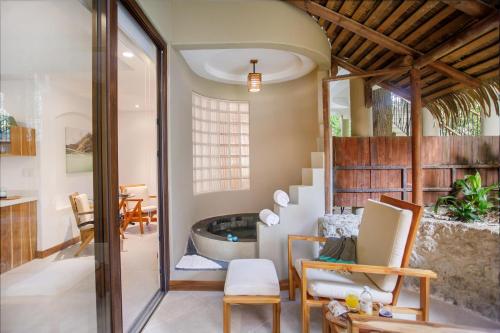 Photo #2 of Arenas Del Mar Beachfront & Rainforest Resort Member of the Cayuga Collection in Manuel Antonio, Costa Rica
