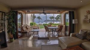 Photo #5 of Palms 3- Luxury Beachfront Villa in Playa Flamingo, Costa Rica