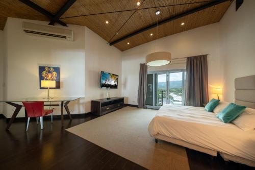 Photo #2 of Best in Jaco Condos at Diamante del Sol in Jacó, Costa Rica
