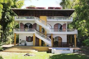 Photo #4 of Casa Familia in Cabo Matapalo, Costa Rica