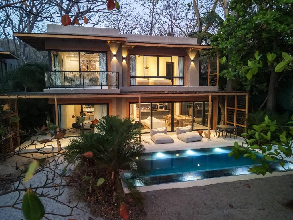 Photo of Luxury Beachfront Villa with private pool at Nantipa in Cobano, Costa Rica
