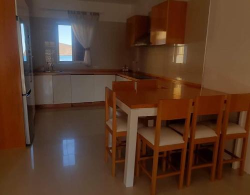 Photo #2 of L2B - São Vicente in Mindelo, Cape Verde