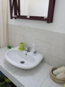 Photo #6 of Coin de Paradis,Pavillon Doucimar in Porto Novo, Cape Verde