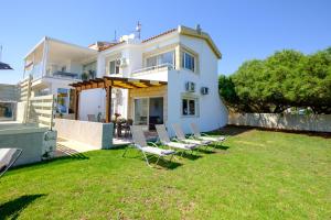 Photo #5 of Pebble Beach Apartment in Larnaka, Cyprus