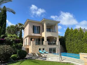 Photo #4 of Amorosa Beach Villa 14 in Neo Chorio Pafou, Cyprus