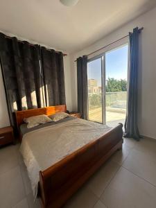 Photo #5 of Haus 2 Schlafzimmer und Pool in Perivolia, Cyprus