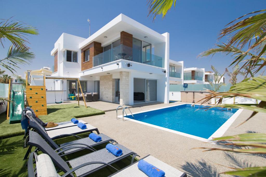 Photo of Villa Lynn Boutique Beachfront in Sotira Ammochostou, Cyprus
