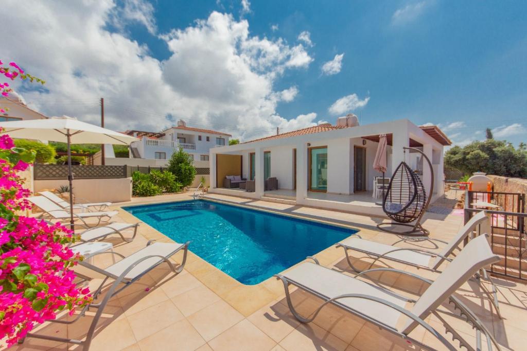 Photo of Villa Helena in Peyia, Cyprus