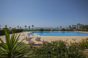 Photo #4 of Larnaca Sunshore Beachfront Suite in Oroklini, Cyprus